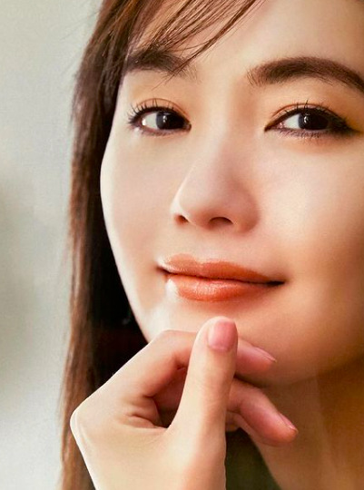 21 メルカリのcm女優は誰 アプリの使い方を説明する女店員 Life Is What You Enjoy